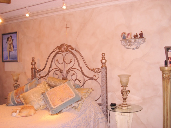 faux marble on bedroom wall